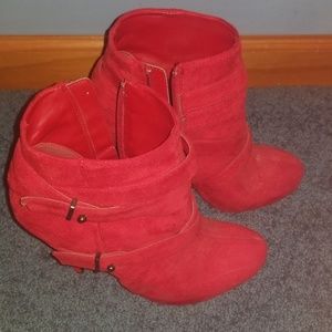 Size 8 Shi by Journey red high heel booties